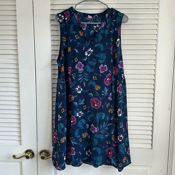 Old Navy Dresses & Skirts - Dark blue dress with flowers
